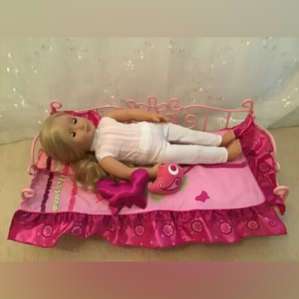 OUR GENERATION DOLL METAL SCROLL BED FITS 18 INCH DOLLS